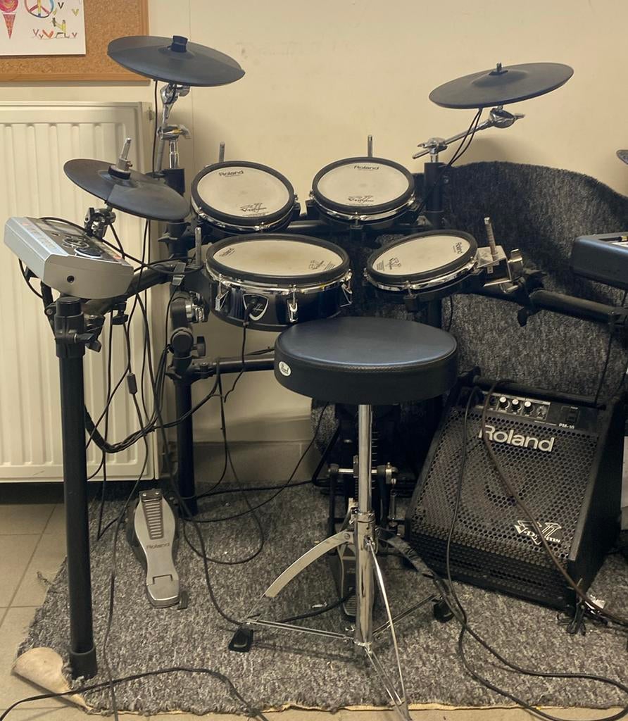 Tambour ROLAND TD 9 + pédales + siège, Musique & Instruments, Enlèvement, Utilisé, Roland