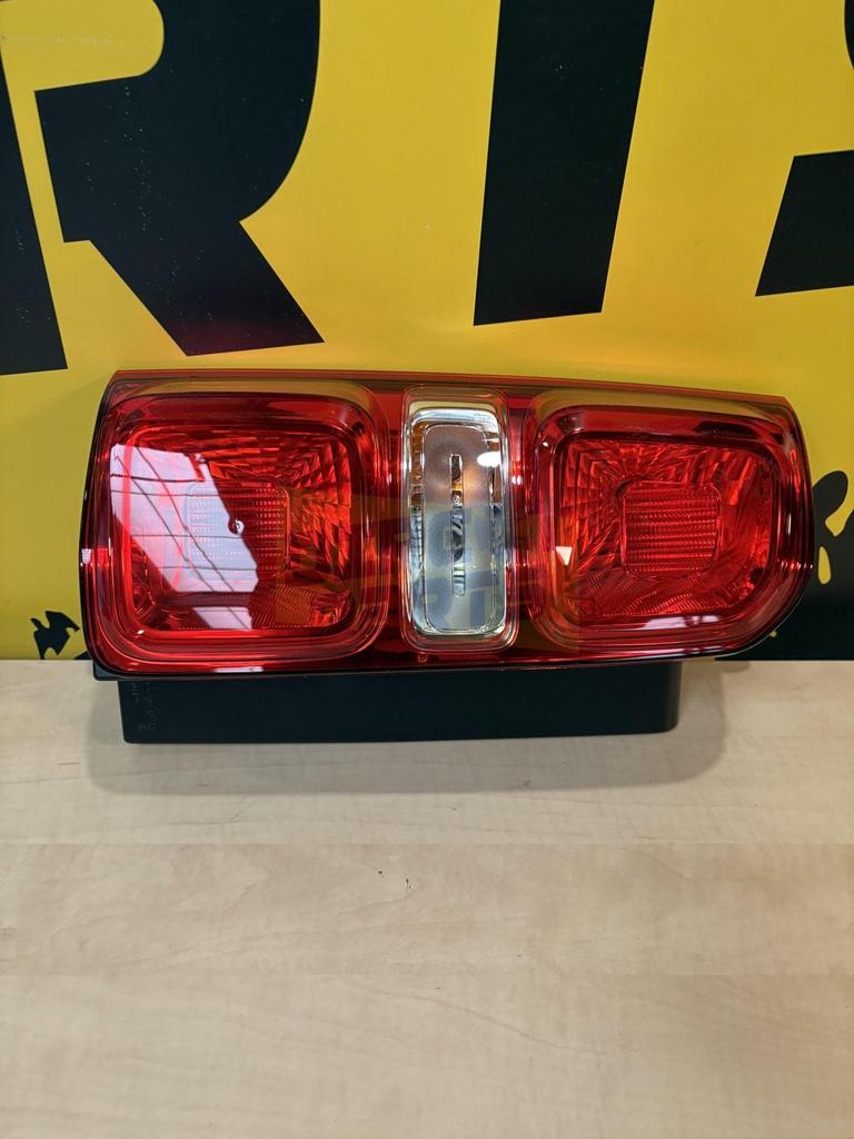 Peugeot Expert/Toyota ProAce/Opel Vivaro/Citroën Jumpy/Fiat, Neuf, -, -, -