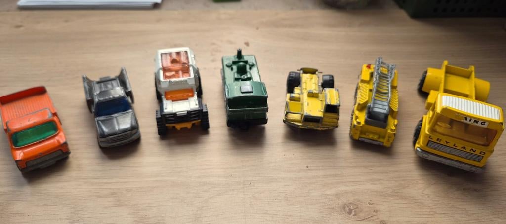 Lot de voiture match box +  40 pièces environs voitures div, Enlèvement ou Envoi