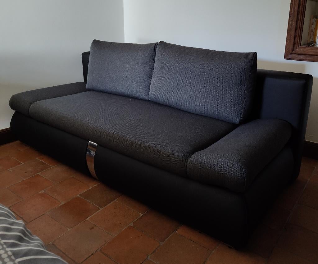 Canapé convertible gris 3 places avec coffre de rangement, Maison & Meubles, Canapés | Coins salons complets, Comme neuf, Synthétique