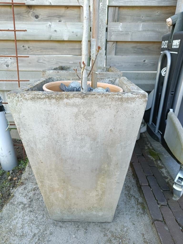 2 stenen bloempotten, Tuin en Terras, Ophalen, Gebruikt, Steen, Tuin