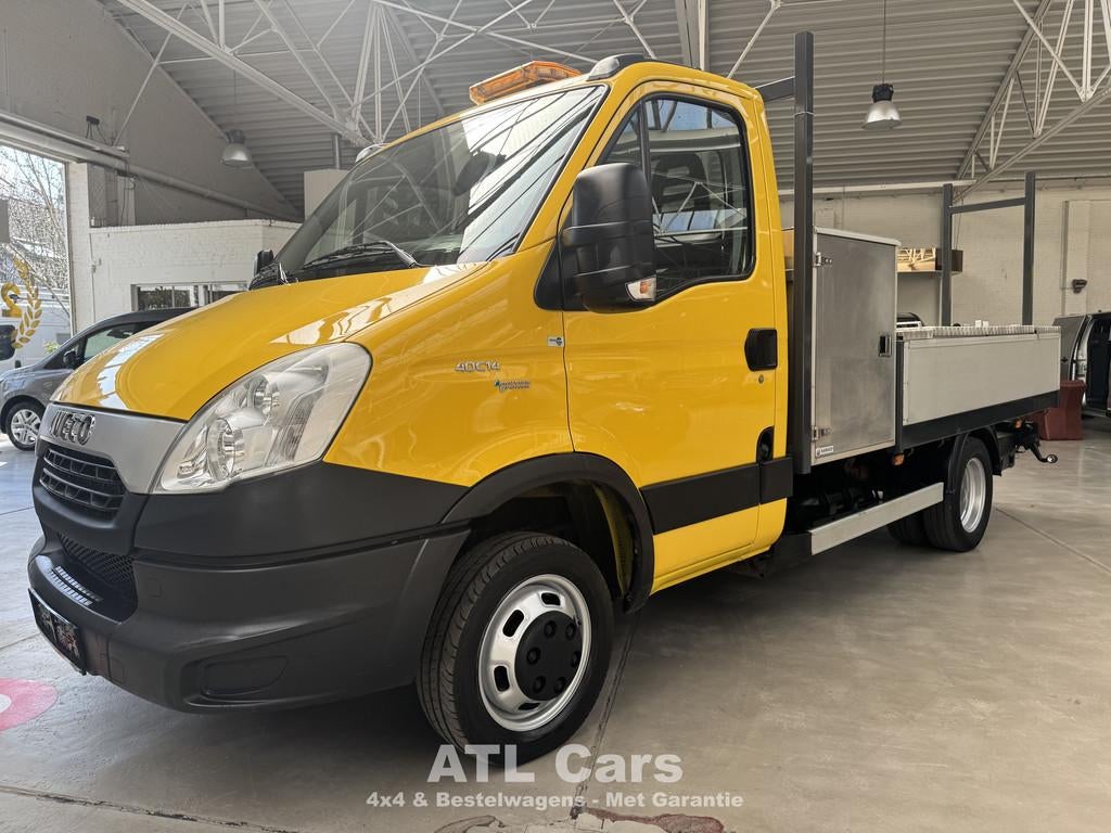 Iveco Daily | Kraan | 3.5T Trekvermogen | Keuring | 1J Garan, Auto's, Overige Auto's, 100 kW, Gebruikt, Beige, 136 pk