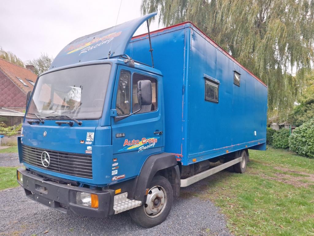 Mercedes Ecoliner 814 met laadbrug en trekhaak, Auto's, Achterwielaandrijving, Mercedes-Benz, Particulier, Te koop
