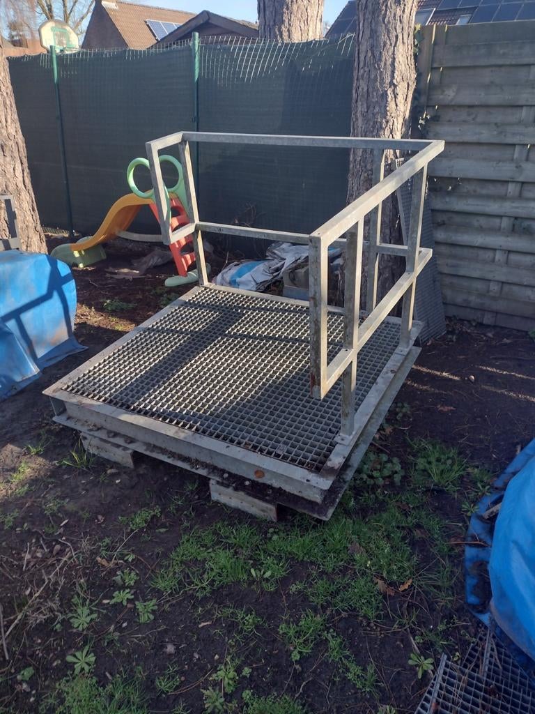 Trapplatform trapborder, Ophalen