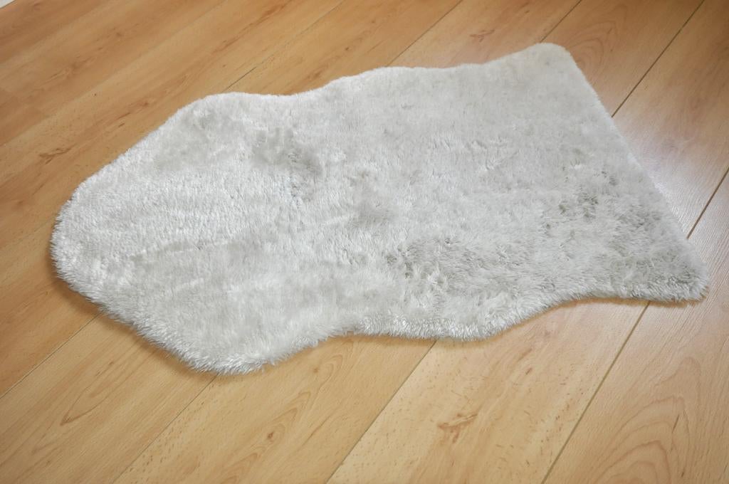 Ikea Toftlund tapis gris clair fausse fourrure 55x85cm, Gris, Enlèvement ou Envoi, 50 à 100 cm, Utilisé