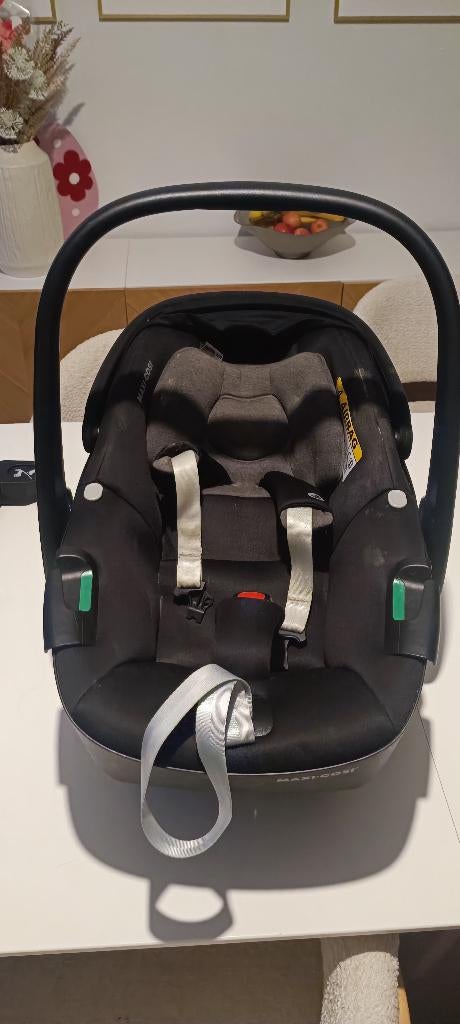Maxi-Cosi Pebble 360 + FamilyFix 360 base – zeer goede staat, Kinderen en Baby's, Autostoeltjes, Ophalen, Zo goed als nieuw, Maxi-Cosi
