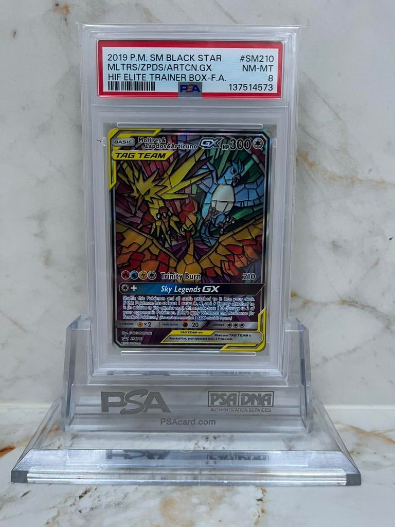 Moltres & Zapdos & Articuno GX PSA 8, Hobby & Loisirs créatifs, Jeux de cartes à collectionner | Yu-gi-Oh!, Enlèvement, Comme neuf