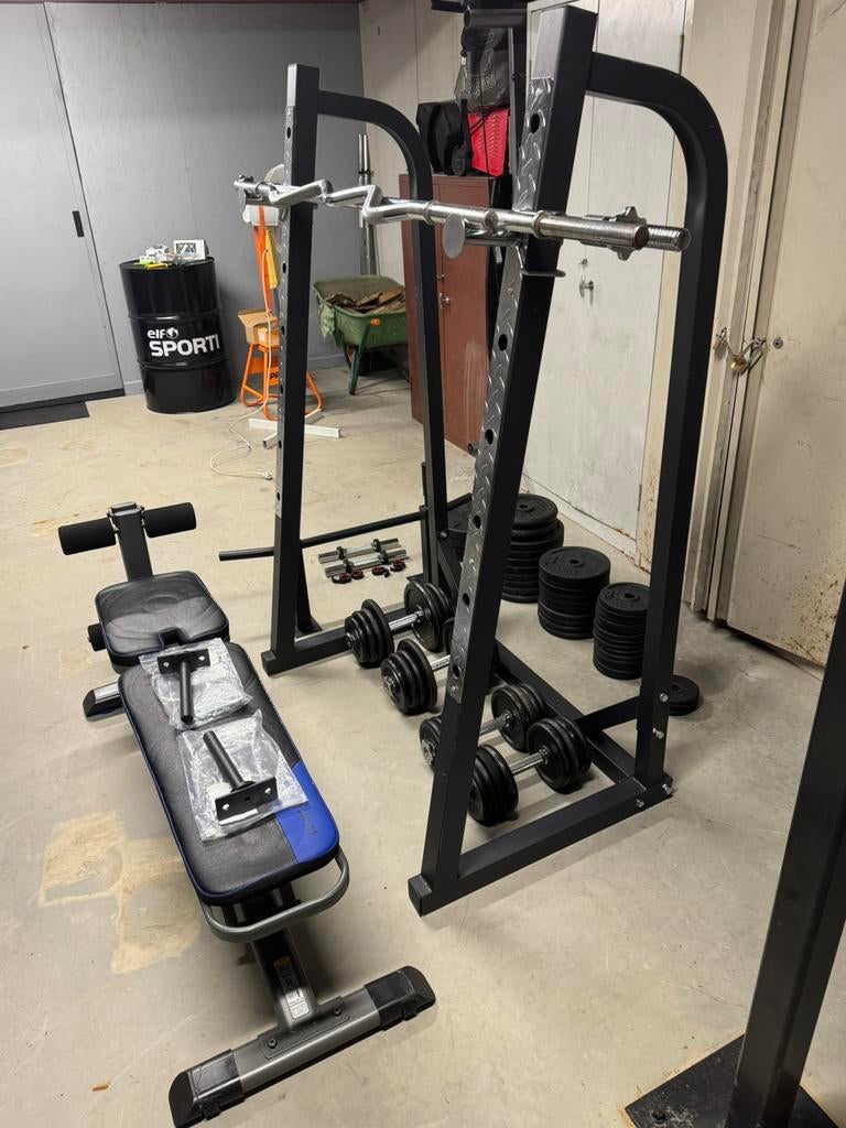 Bench + Rack + 262 kg schijven + toebehoren, Enlèvement, Comme neuf, Banc d'exercice