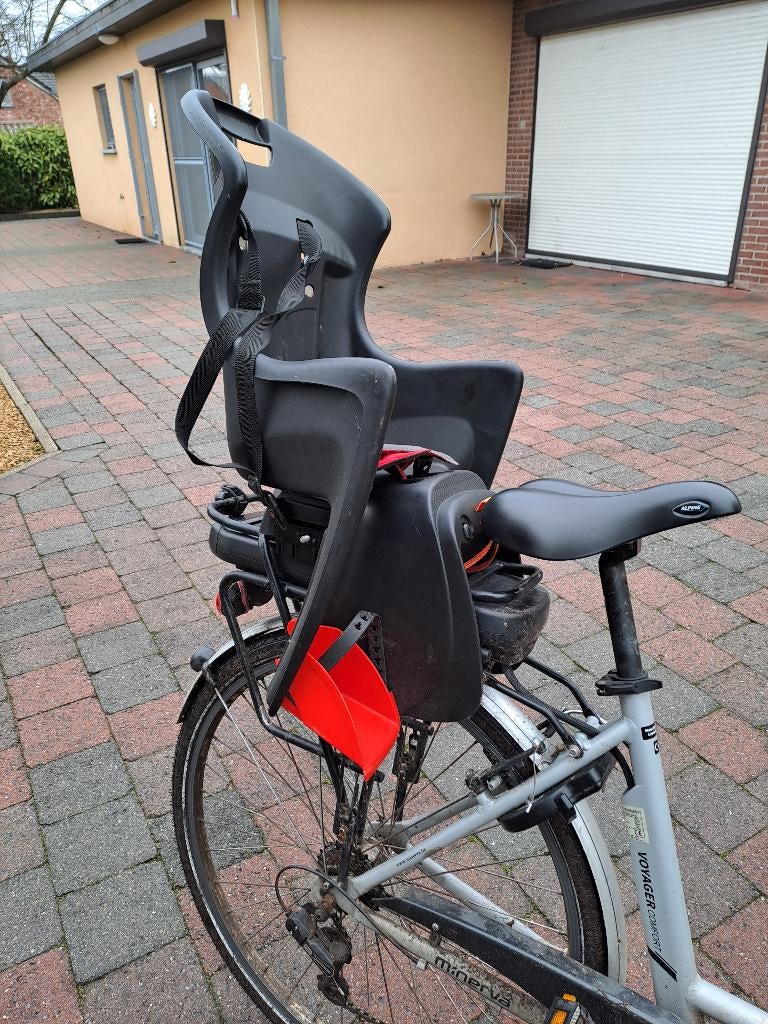 Kinderstoeltje fiets, Fietsen en Brommers, Ophalen, Zo goed als nieuw, Achterzitje, Voetsteuntjes