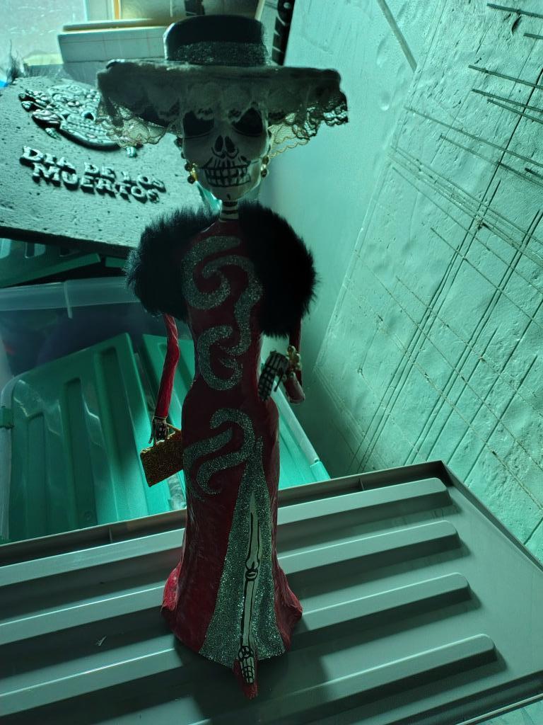 handgemaakte pop uit Mexico dia de los muertos met collier, Enlèvement, Neuf, Décoration