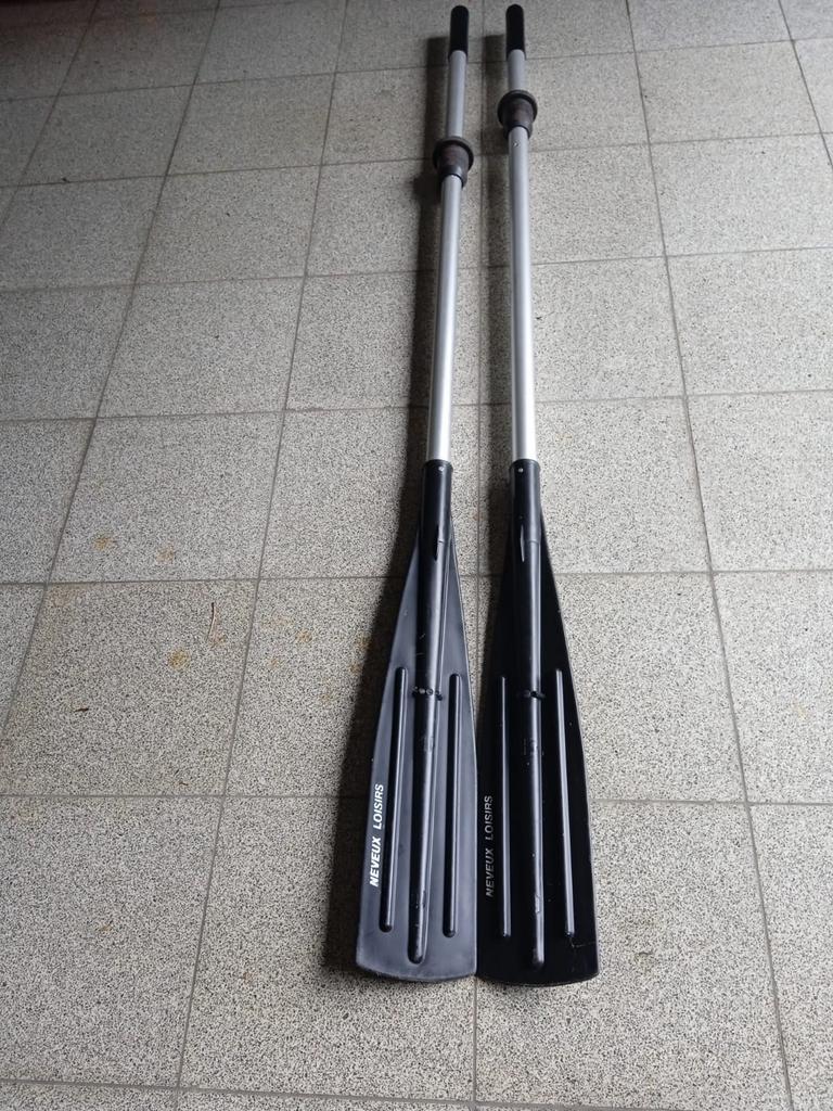 paires de rames Neveu longueur 1.80m, Sports nautiques & Bateaux, Pagaies, Enlèvement, Comme neuf