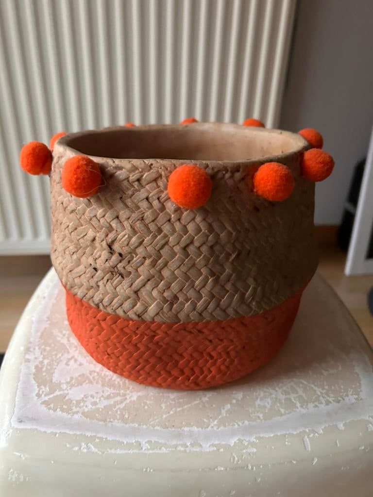 Pot en pierre avec pompons en tissu orange H16cm D16cm, Jardin & Terrasse, Pots de fleurs, Utilisé, Enlèvement