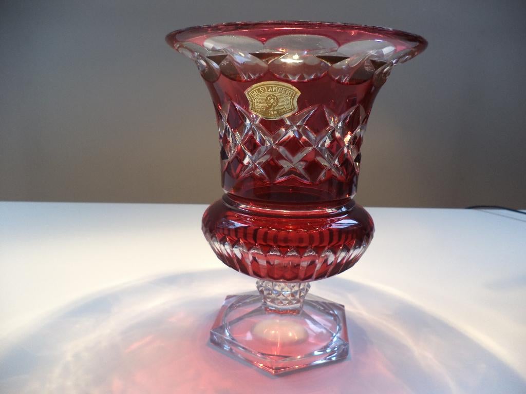 VSL vase Val-Saint-Lambert cristal doublé rouge taillé, Antiquités & Art, Enlèvement