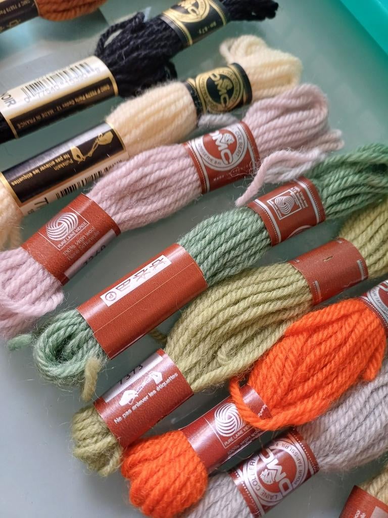 DMC garen in wol, Hobby en Vrije tijd, Ophalen of Verzenden