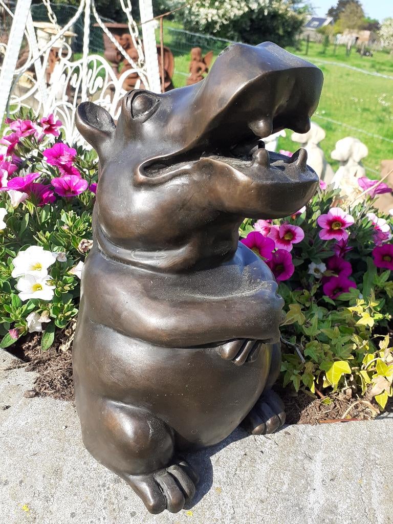 Hippopotame assis en bronze pouvant faire jet d'eau, Antiquités & Art, Antiquités | Bronze & Cuivre, Enlèvement ou Envoi, Bronze