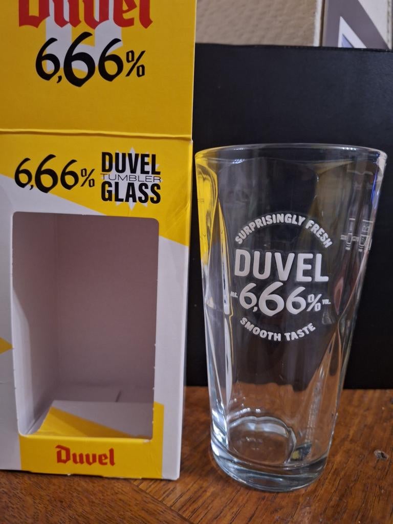 1 verre duvel 6.66%, Collections, Verres & Petits Verres, Enlèvement ou Envoi, Neuf, Verre à bière