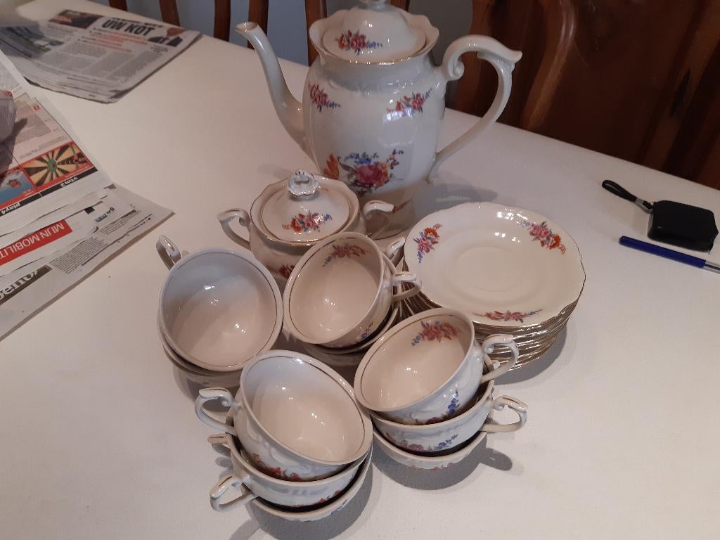Koffieservies antiek, Ophalen