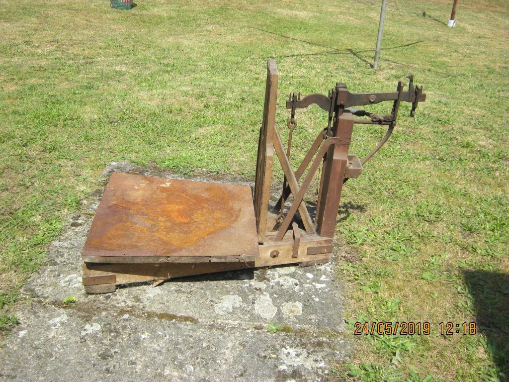 oude houten basculle, Ophalen