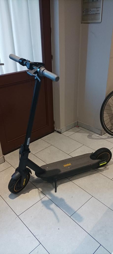 NINEBOT, Fietsen en Brommers, Steps, Ophalen, Gebruikt, Elektrische step (E-scooter), Segway ninebot