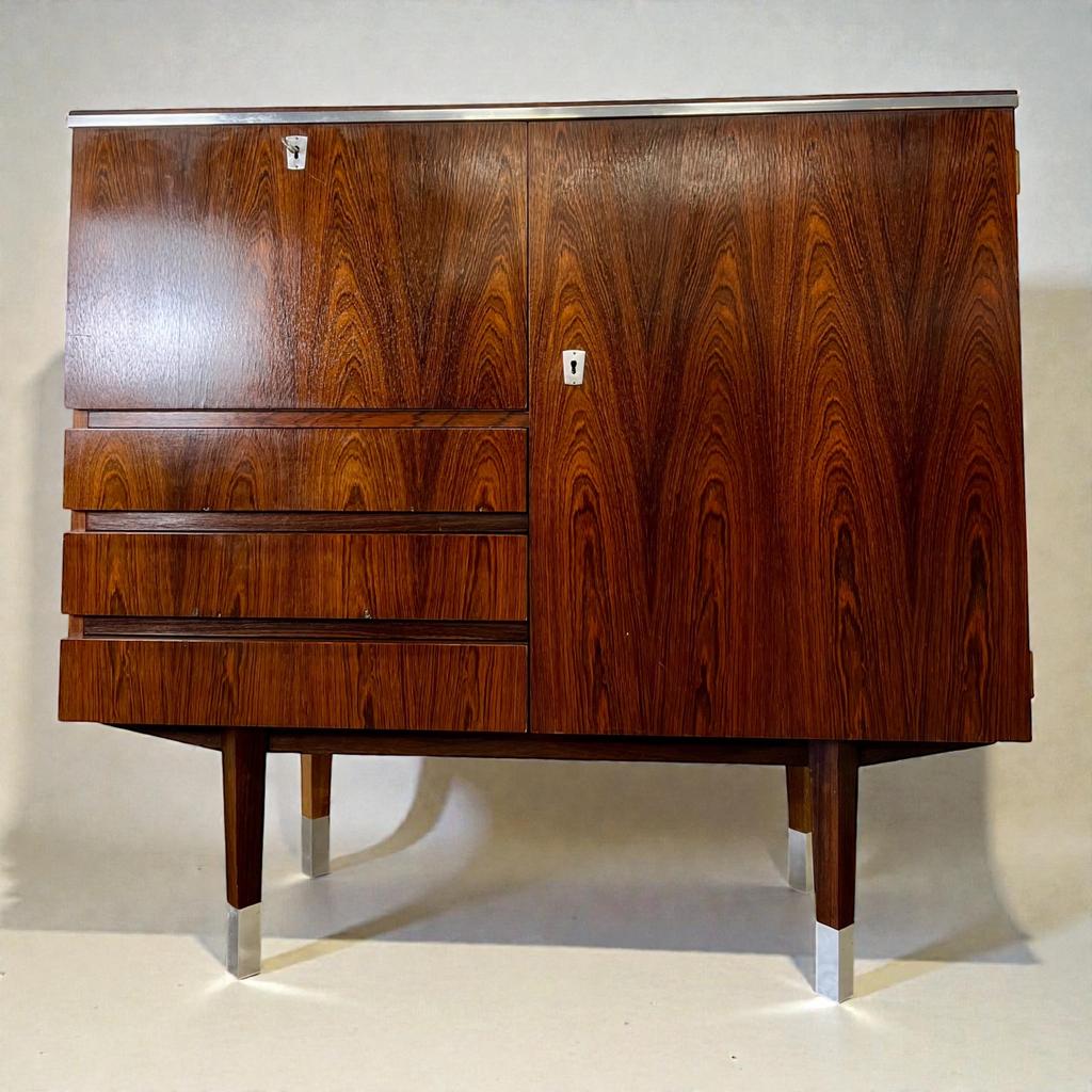 Armoire de bar/armoire de bar/armoire vintage, Enfants & Bébés, Chambre d'enfant | Commodes & Armoires, Utilisé, Armoire, Enlèvement ou Envoi