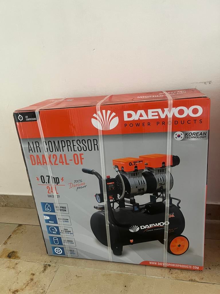 Compresseur d’air daewoo 24l neuf, Tuin en Terras, Ophalen, Zo goed als nieuw