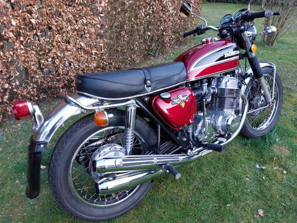 CB 750 K6  // CB 550 CAFERACER, 750 cc, 4 cilinders, Motorrijbewijs A, Particulier