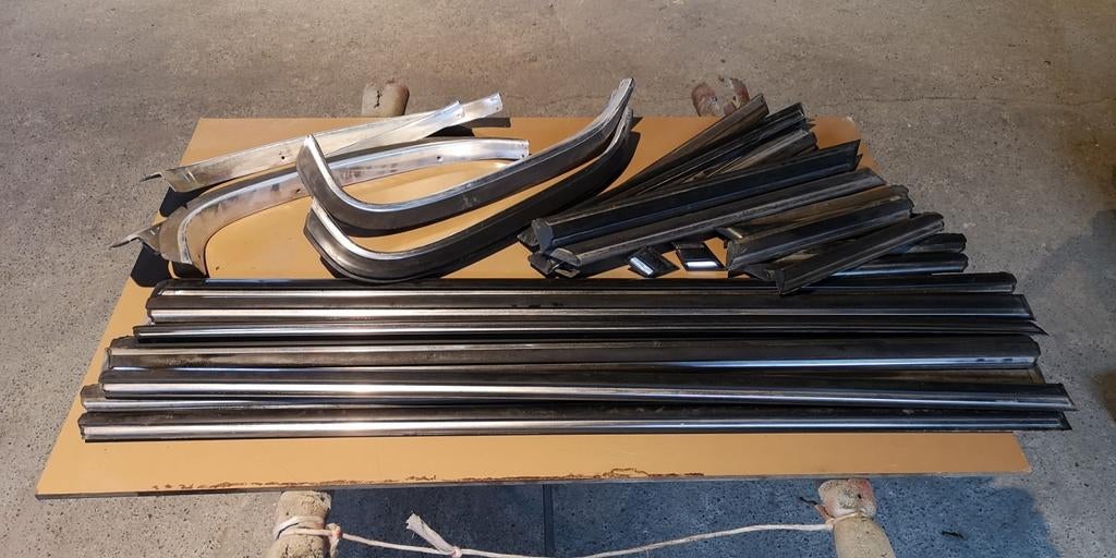 Moulures de caisse et seuils de portes bmw e21, Arrière, BMW, Porte