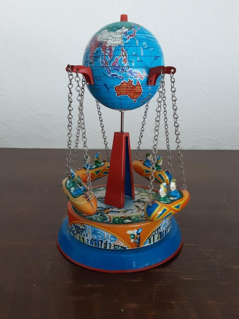 Vintage blikken wereldbol draaimolen West-Germany., Antiek en Kunst, Ophalen of Verzenden