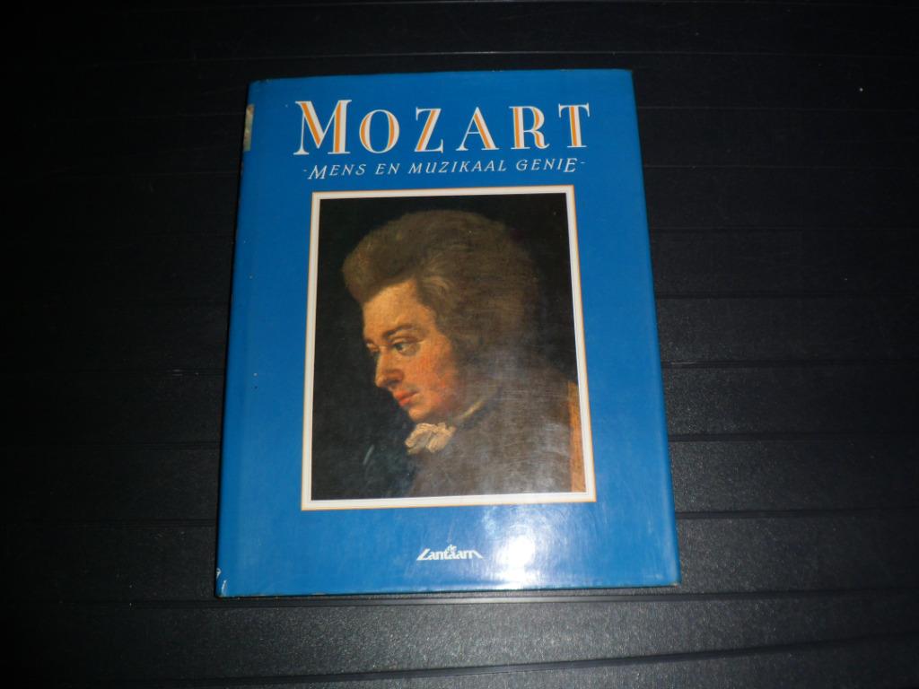 Mozart: mens en muzikaal genie. Ruim 128blz. In +++ staat, Boeken, Ophalen of Verzenden, Zo goed als nieuw