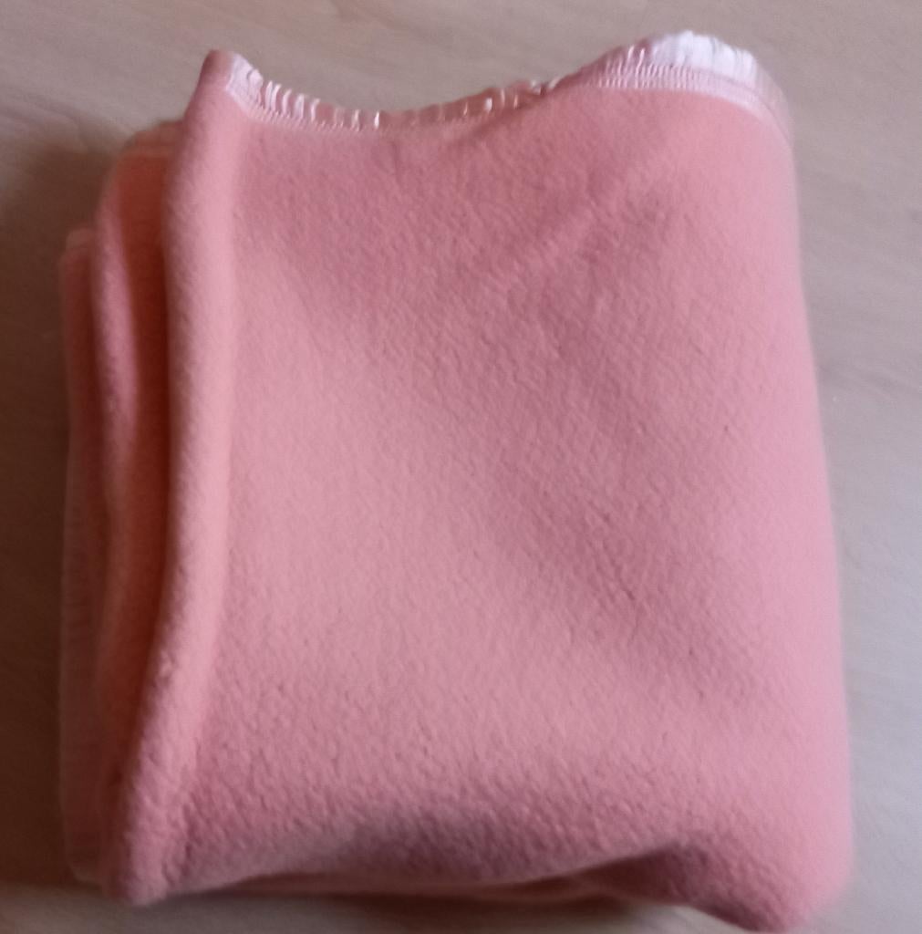 ROZE WOLLEN DEKEN TWEEPERSOONSBED, Huis en Inrichting, Slaapkamer | Beddengoed, Ophalen, Tweepersoons, Roze, Deken of Dekbed