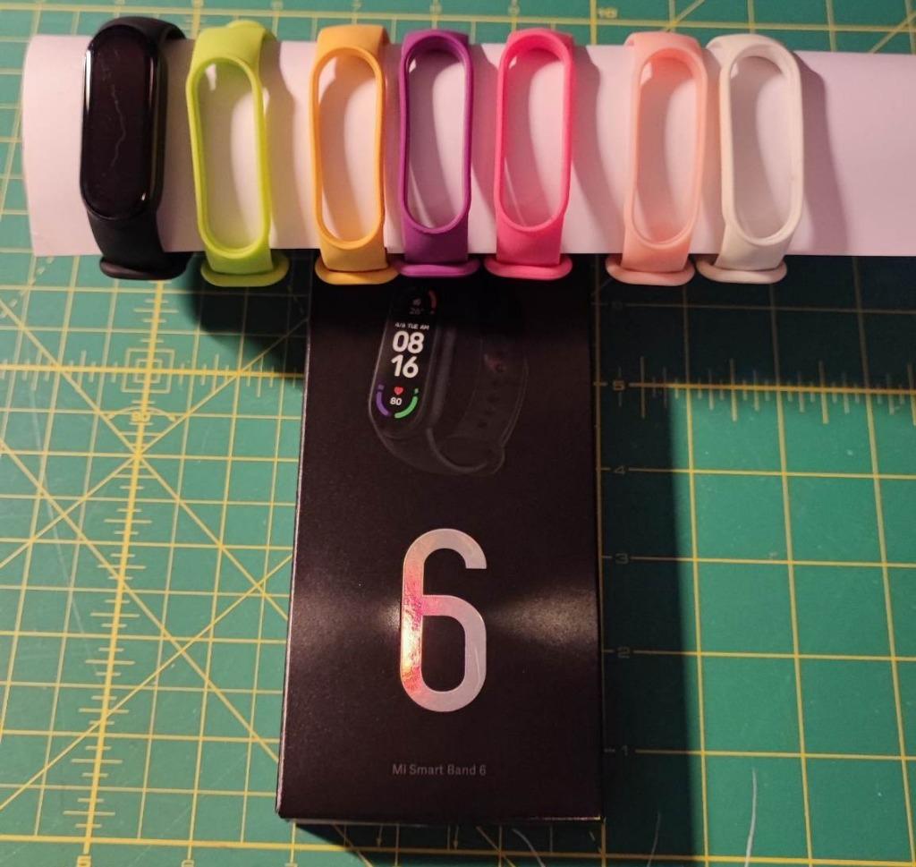 Montre Bracelet Connectée - Mi Smart Band 6 avec 6 bracelets, Étanche, Dormir, Mi Smart Band, Utilisé