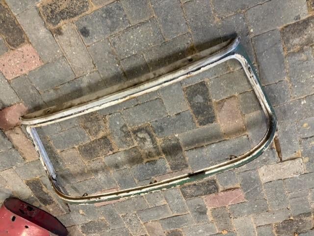 Ruitframe Triumph TR4-4A-4-250-6 en Spiftire MK1-2-3, Ophalen