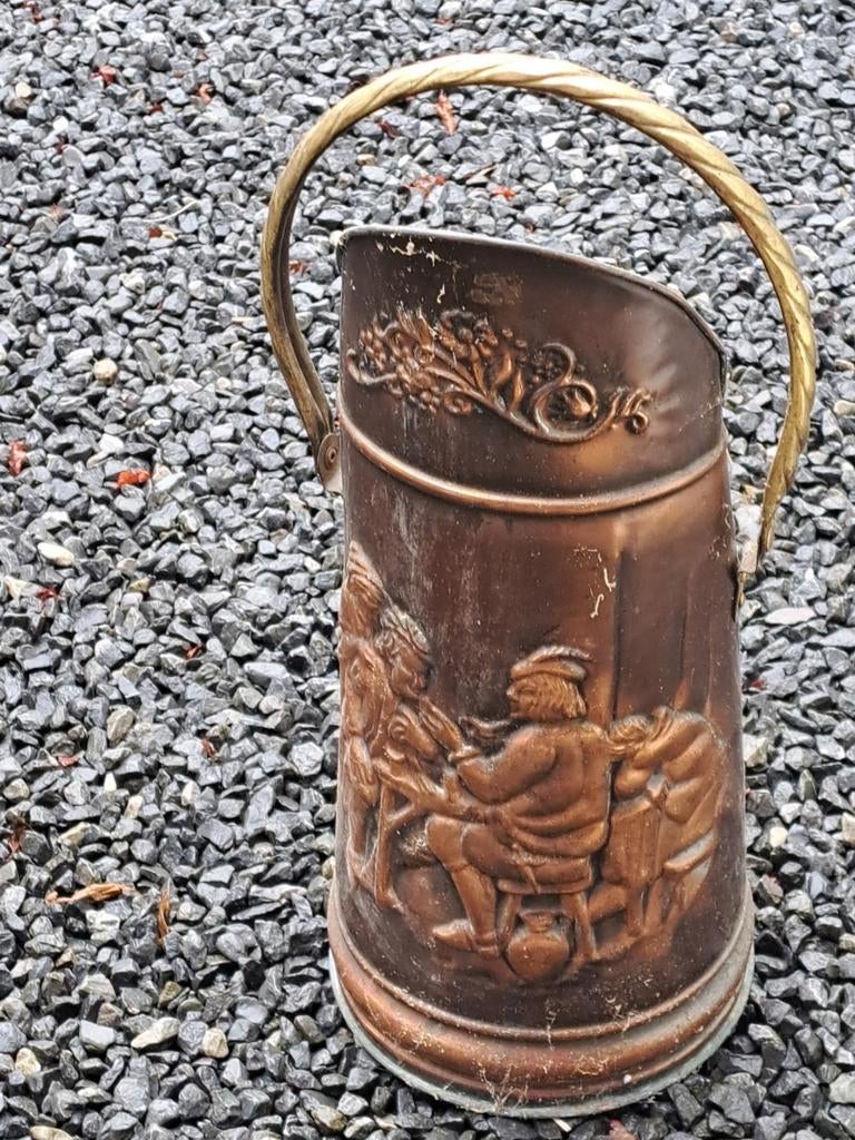 Ancienne charbonniere en cuivre, Enlèvement