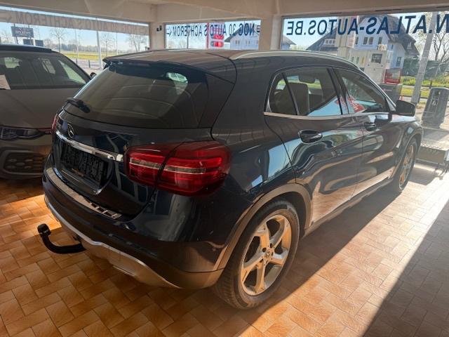 MB GLA 200 Benzine AUTOMAAT AIRCO NAVI LEER CAMERA XENON!, Auto's, Mercedes-Benz, Automaat, Monovolume, Euro 6, 4 cilinders