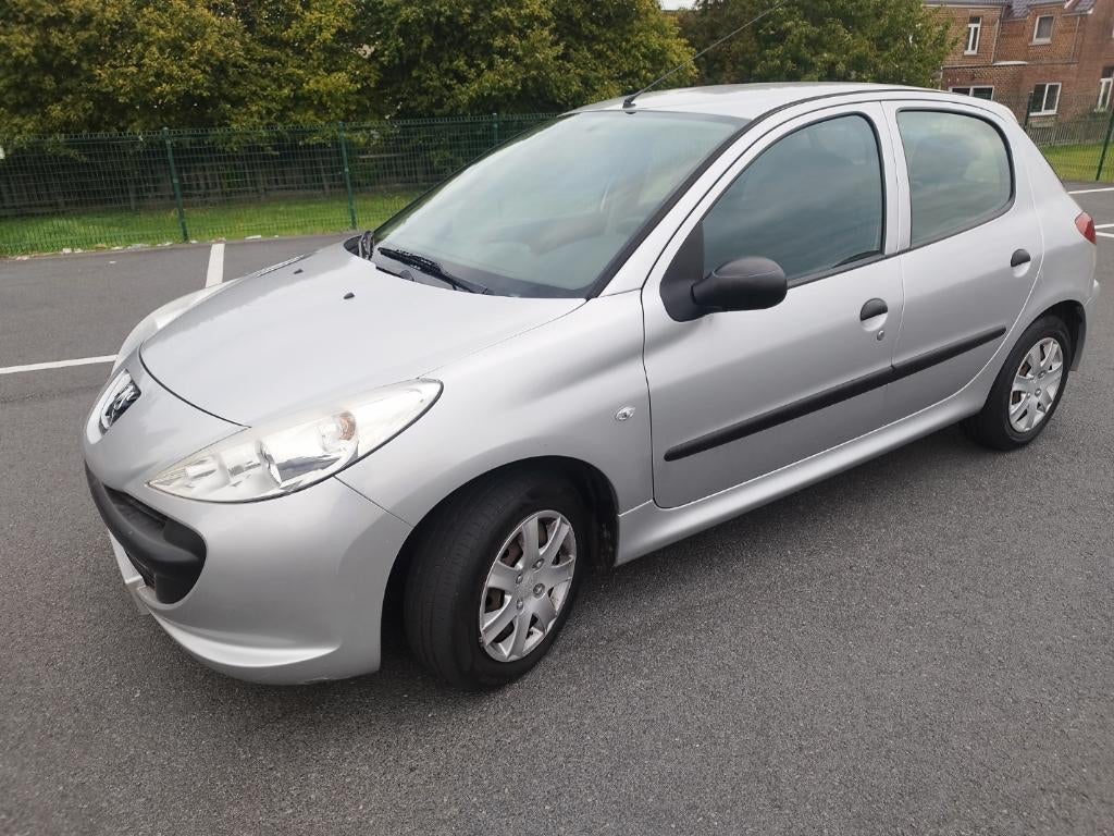 peugeot 206 + litre d'essence, Autos, Achat, Entreprise, Carnet d'entretien, Essence