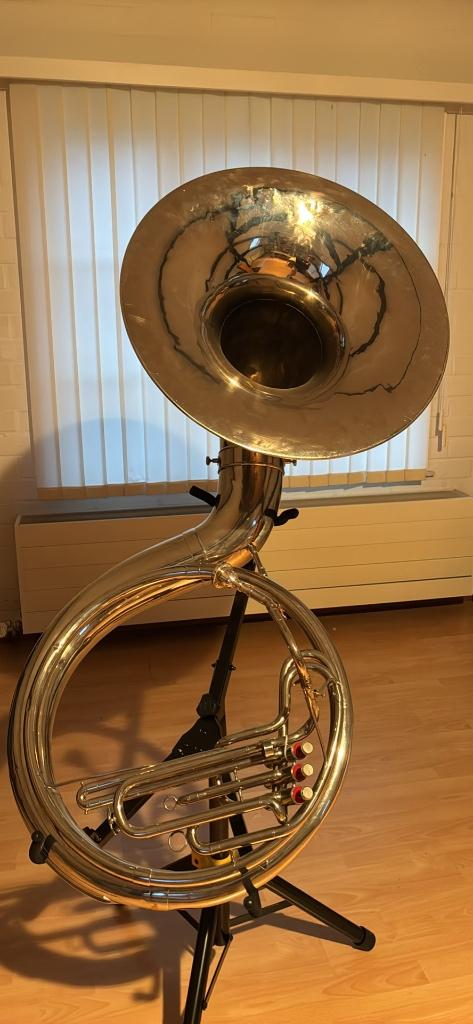 Sousafoon Amati Bb, origineel, Muziek en Instrumenten, Blaasinstrumenten | Tuba's, Gebruikt, Tuba in si bemol, Ophalen