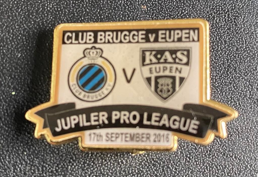 2016 Zeldzame pin KAS Eupen Club Brugge, Ophalen of Verzenden, Zo goed als nieuw