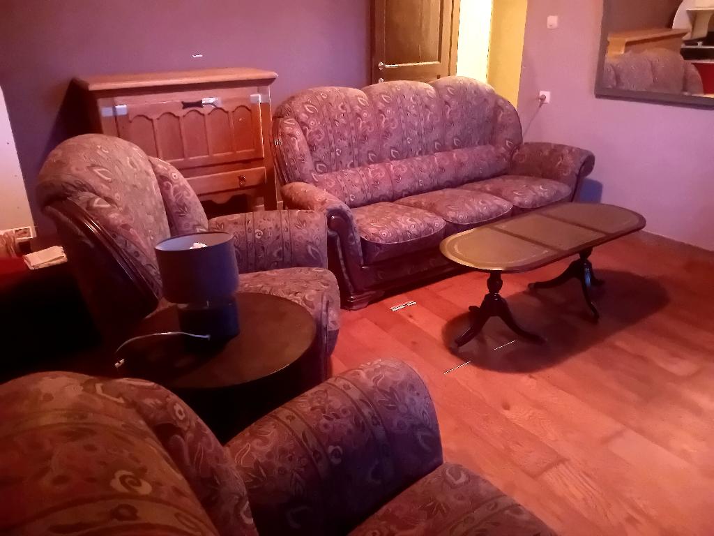 Sièges avec table basse, table d'appoint et lampe, 75 cm ou plus, 200 cm ou plus, 150 à 200 cm, Comme neuf