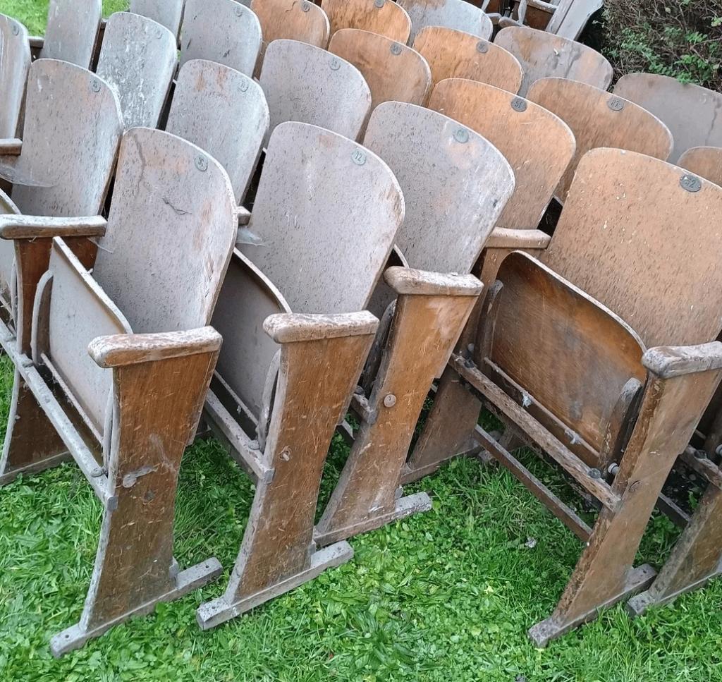 Banquette cinéma 4 places Fibrocit, Antiquités & Art, Enlèvement