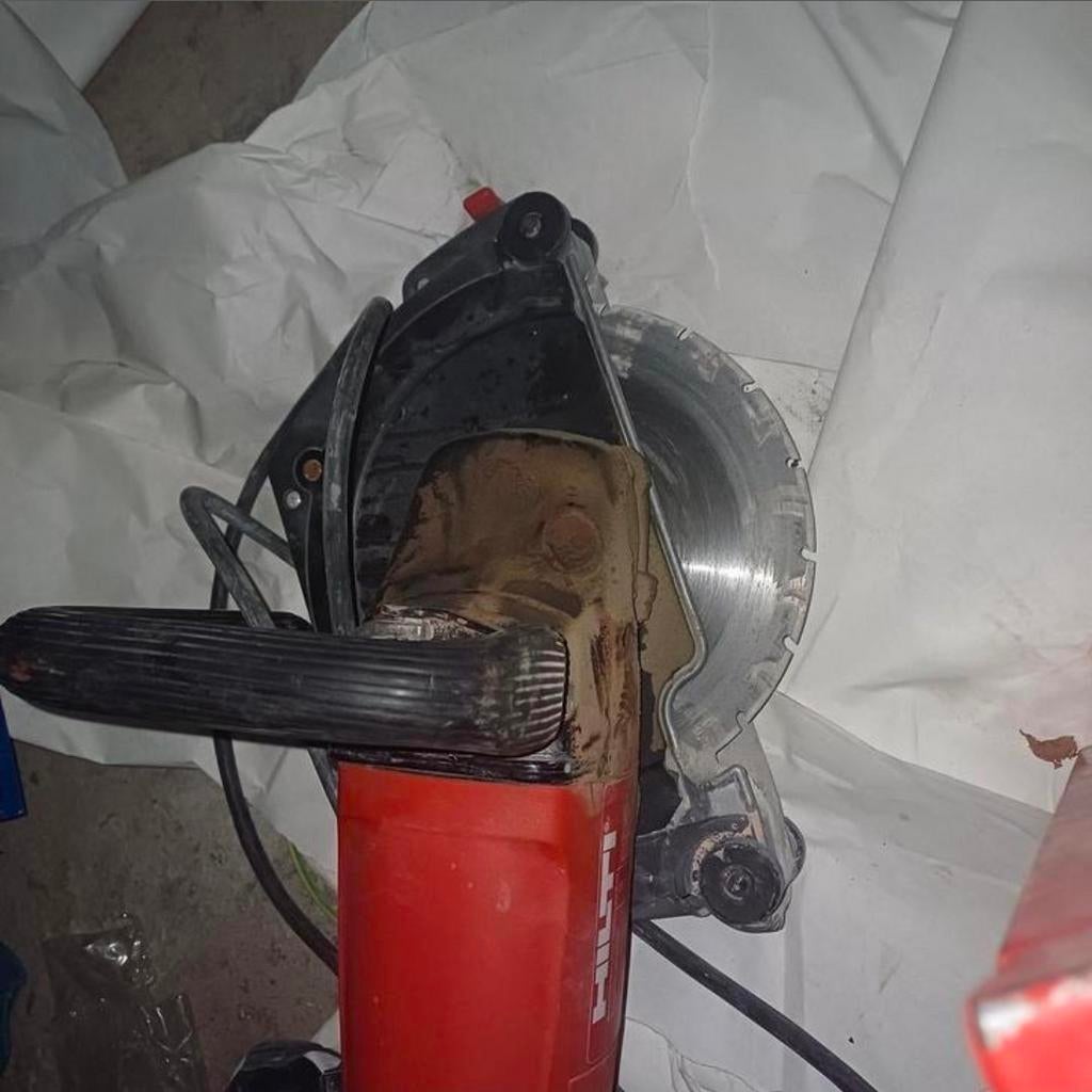 Disqeuse/rainureuse HILTI DC230 S, Enlèvement