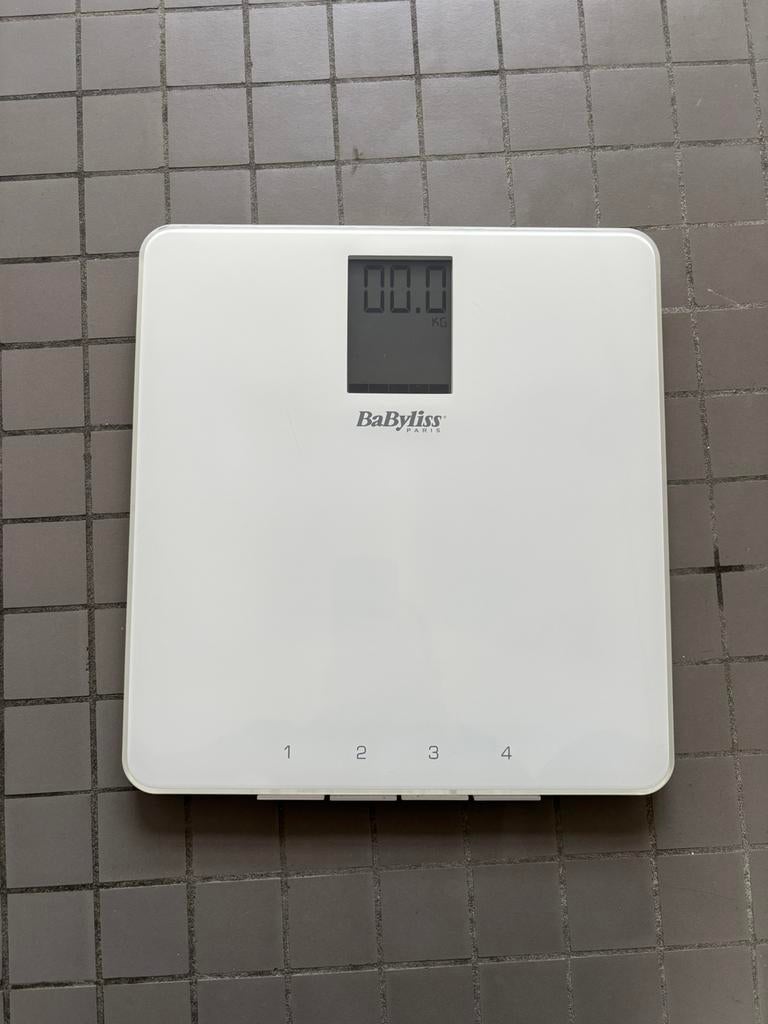 Babyliss Personenweegschaal Sl33e, Elektronische apparatuur, Weegschalen, Ophalen of Verzenden, Zo goed als nieuw, Personenweegschaal