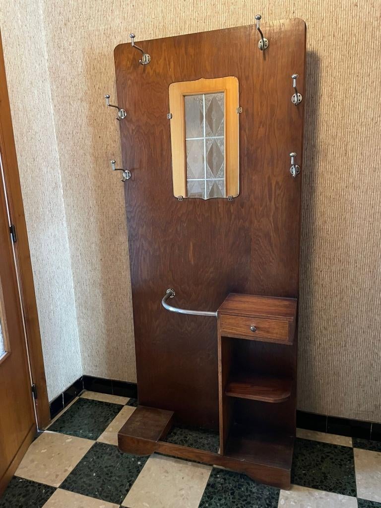 Antieke portemanteau, Enlèvement