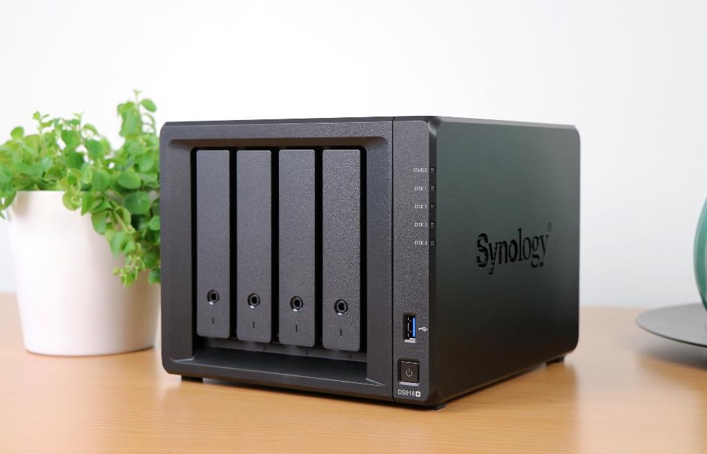 Synology DiskStation DS918+(16gb ram)