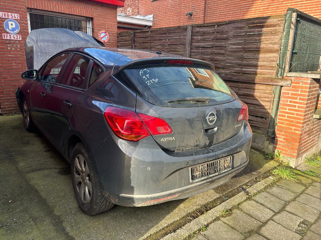 FEU ARRIERE OPEL ASTRA J 5 PORTES, Ophalen, Gebruikt, RUE BRIGADE PIRON 307, Garage_bila@yahoo.fr