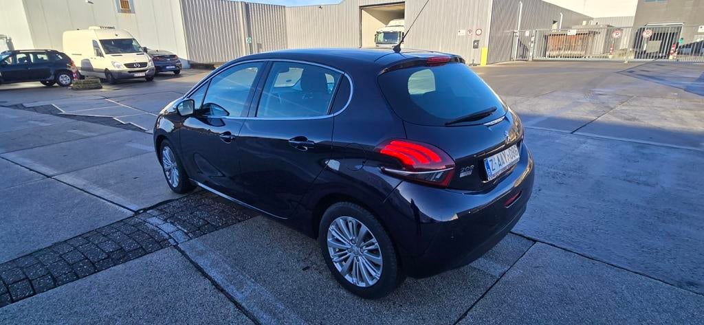 Peugeot 208 automatique essence 1,2 turbo km60 000 km 2016, Autos, Achat, Euro 6, Entreprise, Automatique