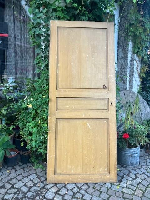 TRÈS ANCIENNE PORTE DE FERME. BON ÉTAT., Porte intérieure, Enlèvement, Bois, 200 à 215 cm