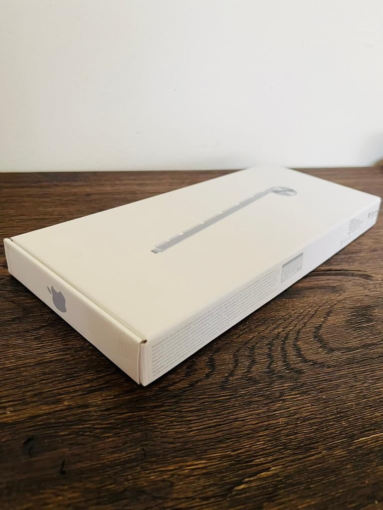 Apple Wireless Keyboard A1314  nieuwstaat AZERTY origineel, Informatique & Logiciels, Claviers, Neuf, Azerty, Sans fil, Envoi