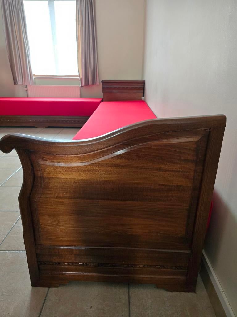 Salon marocain, Enlèvement, Bois