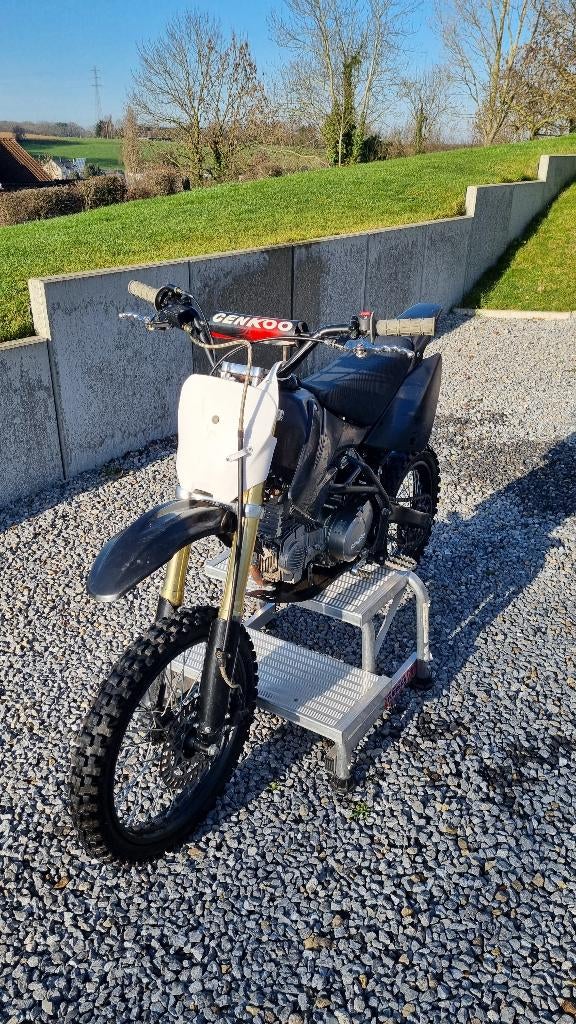 Pit bike, Vélos & Vélomoteurs, Mini Bikes, Midi Bikes & Pit Bikes, Cenkoo, 140 cm³, Enlèvement, Utilisé