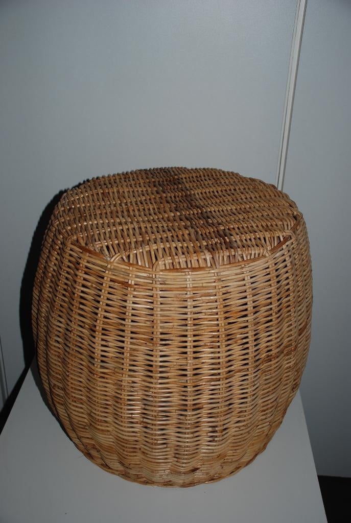 Rieten poef, Ophalen